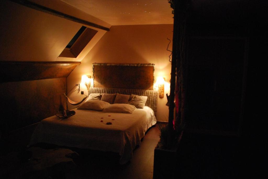 Chambres D Hotes ,Hotel ,Secret D'Une Nuit A Vicq Pres De Onnaing,Avec Piscine Quarto foto